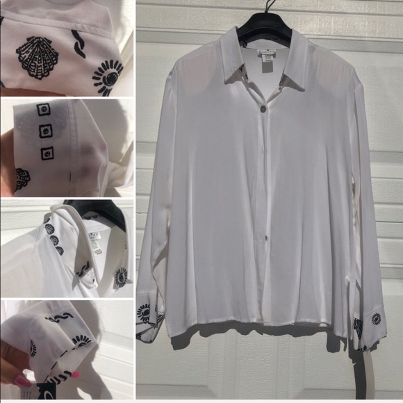 Tops - NWT Beachy White Casual Button Down Shirt